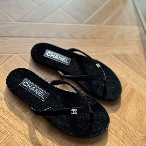 CHANEL Flip-flop sandals - Picture 1 of 5